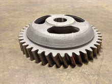 Cargar imagen en el visor de la galería, 5146254 GENUINE DETROIT DIESEL® FRESH WATER PUMP GEAR (42 TEETH) (LH)