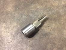 Cargar imagen en el visor de la galería, 5158289 GENUINE DETROIT DIESEL® TACHOMETER DRIVE ADAPTER