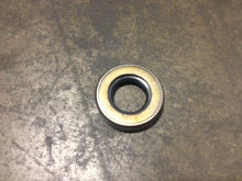 Load image into Gallery viewer, 3202615 GENUINE DETROIT DIESEL® TACHOMETER DRIVE COVER SEAL