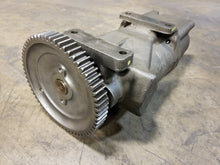 Charger l'image dans la galerie, 5128905 REBUILT OIL PUMP ASSEMBLY FOR DETROIT DIESEL 16V92 R.H. ENGINES