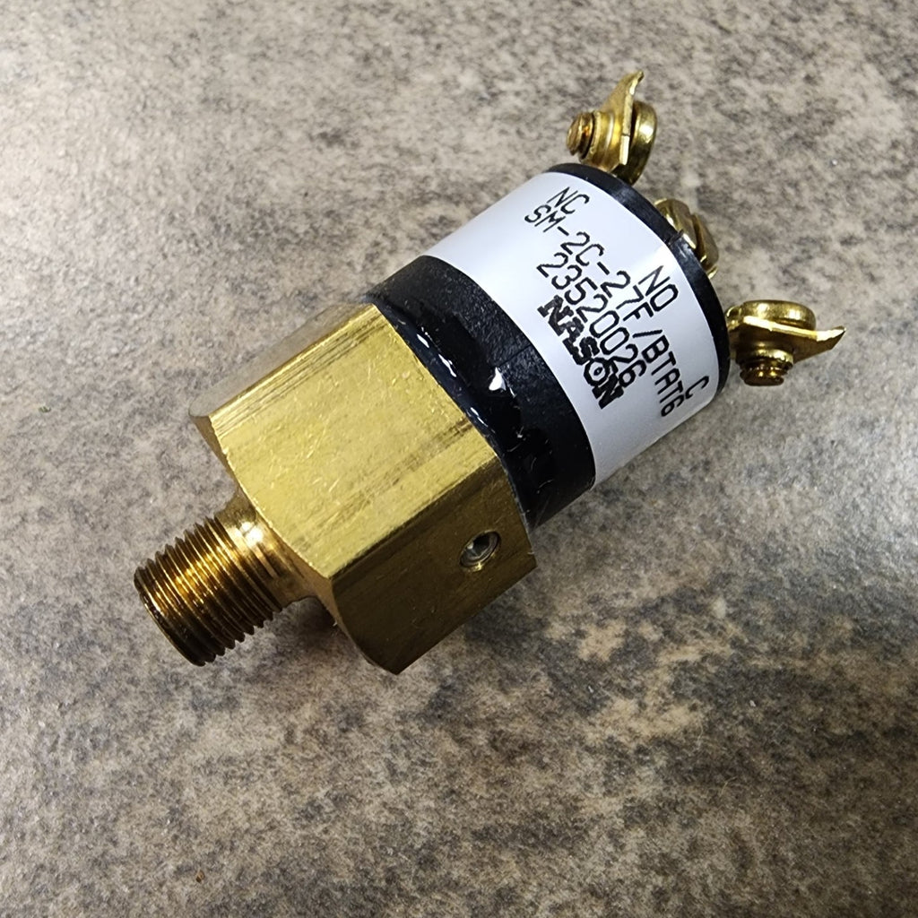 Interstate-McBee® Detroit Diesel® 23520026 Switch (SPDT) (Make/Break) (30 PSI)