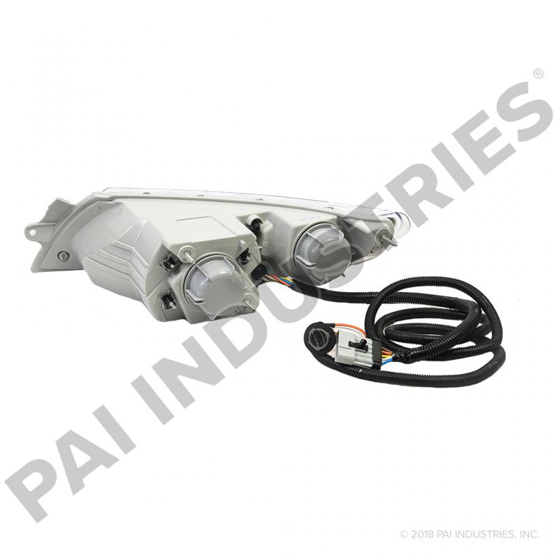 PAI 404026 NAVISTAR 3574388C93 HEADLAMP (RIGHT HAND) (4020384C91) | woodlineparts.com