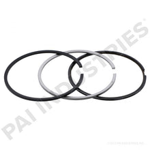 Load image into Gallery viewer, PAI 405020 NAVISTAR 1817251C91 PISTON RING SET (DT360) (SN 90976 &amp; ABOVE)