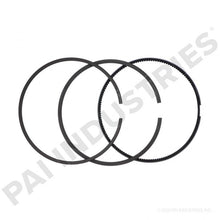 Load image into Gallery viewer, PAI 405034 NAVISTAR 1876098C91 PISTON RING SET (2004 &amp; UP DT466E / DT570)