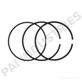 PAI 405038 NAVISTAR 1876099C91 PISTON RING SET (DT466E / DT570) (USA)