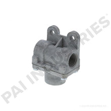 Cargar imagen en el visor de la galería, PAI 442015 NAVISTAR 2036081C1 FUEL LINE FITTING (TEE) (DT530E / DT466E HEUI) (USA) | woodlineparts.com