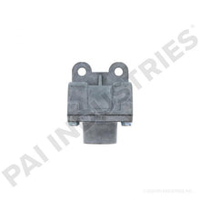 Cargar imagen en el visor de la galería, PAI 442015 NAVISTAR 2036081C1 FUEL LINE FITTING (TEE) (DT530E / DT466E HEUI) (USA) | woodlineparts.com