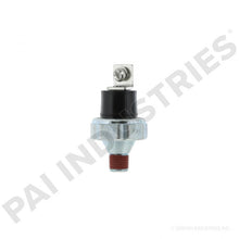Load image into Gallery viewer, PAI 450551 NAVISTAR 1658820C1 AIR PRESSURE SWITCH (65-75 PSI) (1/8"-27 NPT) | woodlineparts.com