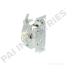 Charger l&#39;image dans la galerie, PAI 451554 NAVISTAR 578065C2 LEFT HAND DOOR LATCH (5000 / 9000)