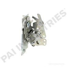 Charger l&#39;image dans la galerie, PAI 451554 NAVISTAR 578065C2 LEFT HAND DOOR LATCH (5000 / 9000)