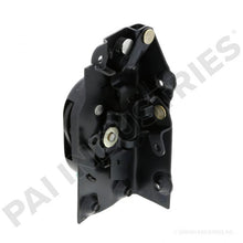 Charger l&#39;image dans la galerie, PAI 451556 NAVISTAR 477257C94 LEFT HAND DOOR LATCH (UNIVERSAL)