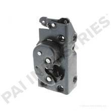 Charger l&#39;image dans la galerie, PAI 451557 NAVISTAR 477258C94 RIGHT HAND DOOR LATCH (UNIVERSAL)