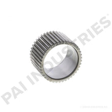 Load image into Gallery viewer, PAI 480030 NAVISTAR 675364C1 OIL PUMP DRIVE HUB (DT360 / DT466 / DT530 / DT570) (USA) | woodlineparts.com