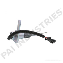 Cargar imagen en el visor de la galería, PAI 480211 NAVISTAR 1820453C91 SHUTOFF SOLENOID ASSEMBLY (USA)