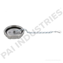 Charger l'image dans la galerie, PAI 481880 NAVISTAR 3591620C2 FUEL CAP (3-1/2"-8) (NON-VENTED) (CHROME) | woodlineparts.com