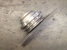Load image into Gallery viewer, 5122869 GENUINE DETROIT DIESEL® FAN PULLEY AND HUB ASSY (5.38&quot; PULLEY)