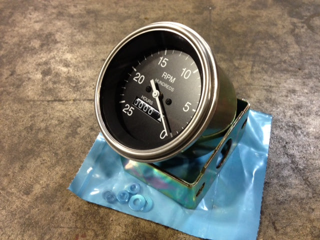 5658113 GENUINE DETROIT DIESEL® TACHOMETER 1:1 RATIO 2500RPM CCW HOURS