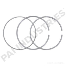 Cargar imagen en el visor de la galería, PAI 605084 DETROIT DIESEL A4720300624 PISTON RING SET (DD15) (A4720300524)