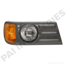 Load image into Gallery viewer, PAI 804162OEM MACK 2MO533AM HEADLAMP ASSEMBLY (RH) (CV / CHN / CXN) | woodlineparts.com