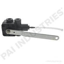 Load image into Gallery viewer, PAI EM37260 NAVISTAR 2506169C91 LEVELING VALVE (20QE4165AM) | woodlineparts.com