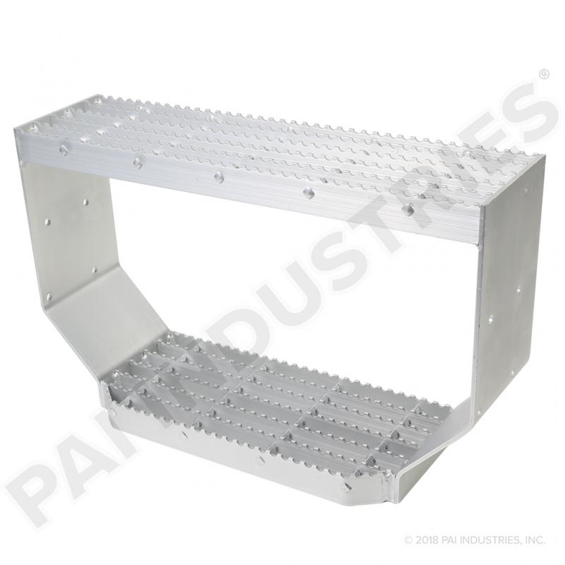 PAI FST-5741 MACK 85QM4199 ALUMINUM CAB STEP (MR / MB) (85QM4185, 25164673) | woodlineparts.com