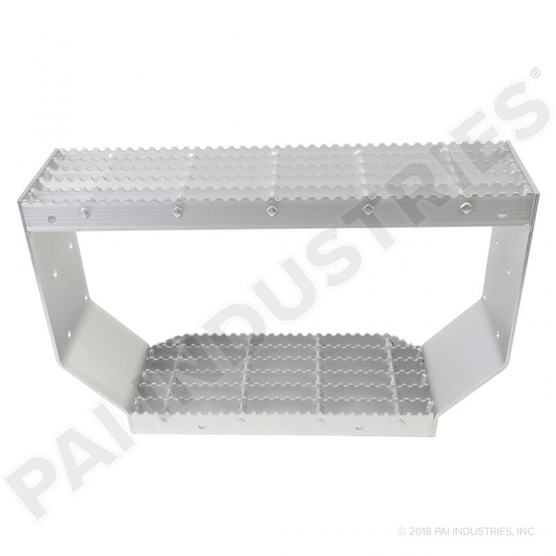 PAI FST-5741 MACK 85QM4199 ALUMINUM CAB STEP (MR / MB) (85QM4185, 25164673) | woodlineparts.com