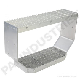 PAI FST-5741 MACK 85QM4199 ALUMINUM CAB STEP (MR / MB) (85QM4185, 25164673) | woodlineparts.com