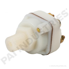 Cargar imagen en el visor de la galería, PAI LST-3609 MACK 745-228600 STOP LIGHT SWITCH (5 PSIG) (NORMALLY OPEN) (USA)