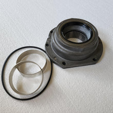 Cargar imagen en el visor de la galería, Interstate-McBee® 1822326C91 Navistar® Oil Pump (DT466 / DT466E)