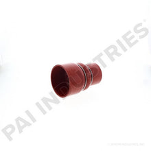 Charger l&#39;image dans la galerie, PAI 421050 NAVISTAR 2024703C2 INTAKE HOSE (3.50&quot; ID X 2.40&quot; ID X 5.38&quot; L)