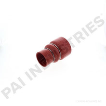 Charger l&#39;image dans la galerie, PAI 421050 NAVISTAR 2024703C2 INTAKE HOSE (3.50&quot; ID X 2.40&quot; ID X 5.38&quot; L)