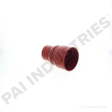 Charger l&#39;image dans la galerie, PAI 421050 NAVISTAR 2024703C2 INTAKE HOSE (3.50&quot; ID X 2.40&quot; ID X 5.38&quot; L)