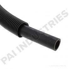 Charger l&#39;image dans la galerie, PAI 421054OEM NAVISTAR 3572231C92 SURGE TANK HOSE (1000 / 3000 / 4000 / 8000) (OEM)