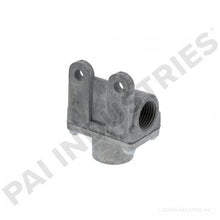 Load image into Gallery viewer, PAI 442015 NAVISTAR 2036081C1 FUEL LINE FITTING (TEE) (DT530E / DT466E HEUI) (USA)