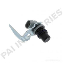 Load image into Gallery viewer, PAI 450650E NAVISTAR 1885812C91 CAMSHAFT POSITION SENSOR (USA)