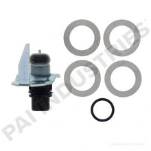 Load image into Gallery viewer, PAI 450650E NAVISTAR 1885812C91 CAMSHAFT POSITION SENSOR (USA)