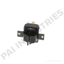 Load image into Gallery viewer, PAI 451402 NAVISTAR 505447C3 HEADLIGHT SWITCH (3 POSITION / 8 TERMINAL) (OEM)