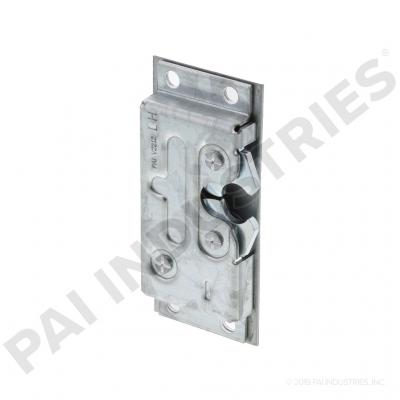 PAI 451550 NAVISTAR 1677432C1 LEFT HAND DOOR LATCH (5000 / 9000)