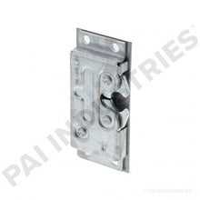 Load image into Gallery viewer, PAI 451550 NAVISTAR 1677432C1 LEFT HAND DOOR LATCH (5000 / 9000)