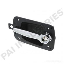 Charger l&#39;image dans la galerie, PAI 451583 NAVISTAR 2594003C1 DOOR HANDLE (EXTERIOR) (LEFT HAND) (CHROME)