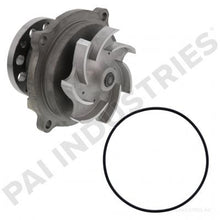 Charger l&#39;image dans la galerie, PAI 481819 NAVISTAR 1845002C91 WATER PUMP KIT (2002-2007 VT365)