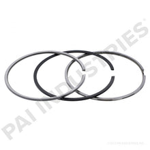 Charger l&#39;image dans la galerie, PAI 505184 CUMMINS 3800912 PISTON RING SET (CARBON STEEL) (ISC) (USA)