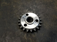 Cargar imagen en el visor de la galería, 5103361 GENUINE BLOWER ROTOR GEAR SPROCKET (FRONT BLOWER) (12V71)