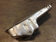 Cargar imagen en el visor de la galería, 5109112 GENUINE DETROIT DIESEL OIL PAN FOR 8V71 / 8V92 ENGINES (STAMPED)