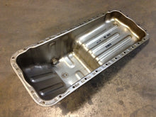 Cargar imagen en el visor de la galería, 5109112 GENUINE DETROIT DIESEL OIL PAN FOR 8V71 / 8V92 ENGINES (STAMPED)