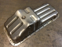 Cargar imagen en el visor de la galería, 5109112 GENUINE DETROIT DIESEL OIL PAN FOR 8V71 / 8V92 ENGINES (STAMPED)