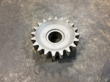 Load image into Gallery viewer, 5117090 GENUINE BLOWER ROTOR GEAR SPROCKET (REAR BLOWER) (12V71)