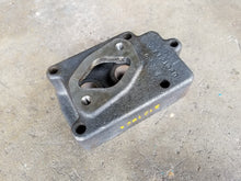 Cargar imagen en el visor de la galería, 5121924 OIL PUMP COVER ASM. FOR DETROIT DIESEL 12V71 ENGINES