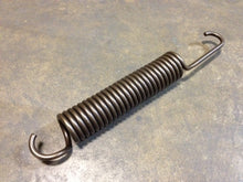 Load image into Gallery viewer, 5140451 GENUINE DETROIT DIESEL THROTTLE BOOSTER SPRING (8.59&quot; L) (V71 / V92)