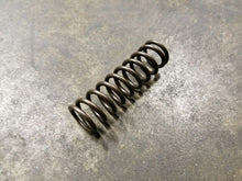 Load image into Gallery viewer, 5174105 GENUINE DETROIT DIESEL THROTTLE CONTROL TENSION SPRING (2.00&quot; L,)